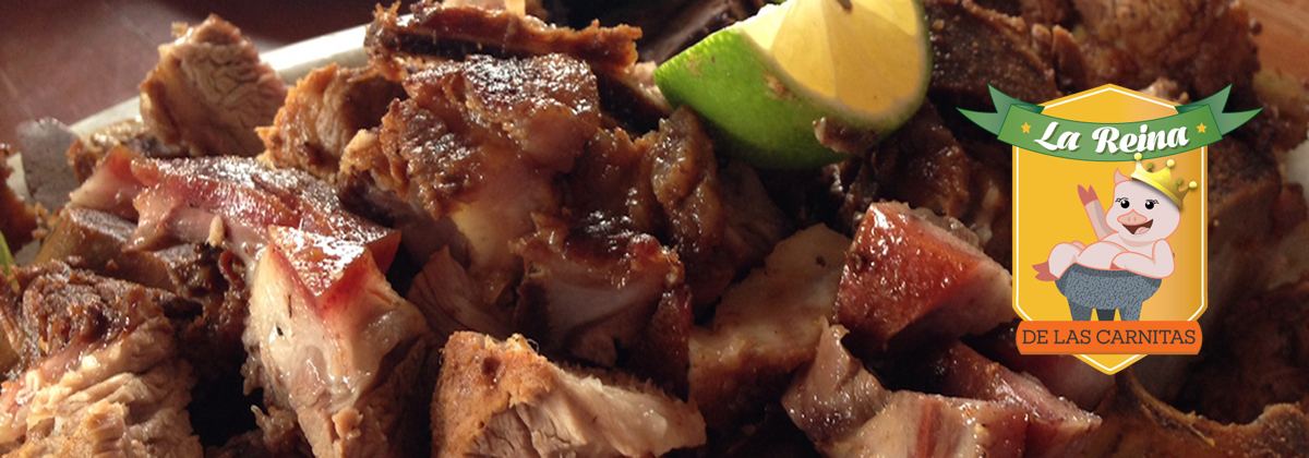 Carnitas servidas al estilo tradicional mexicano